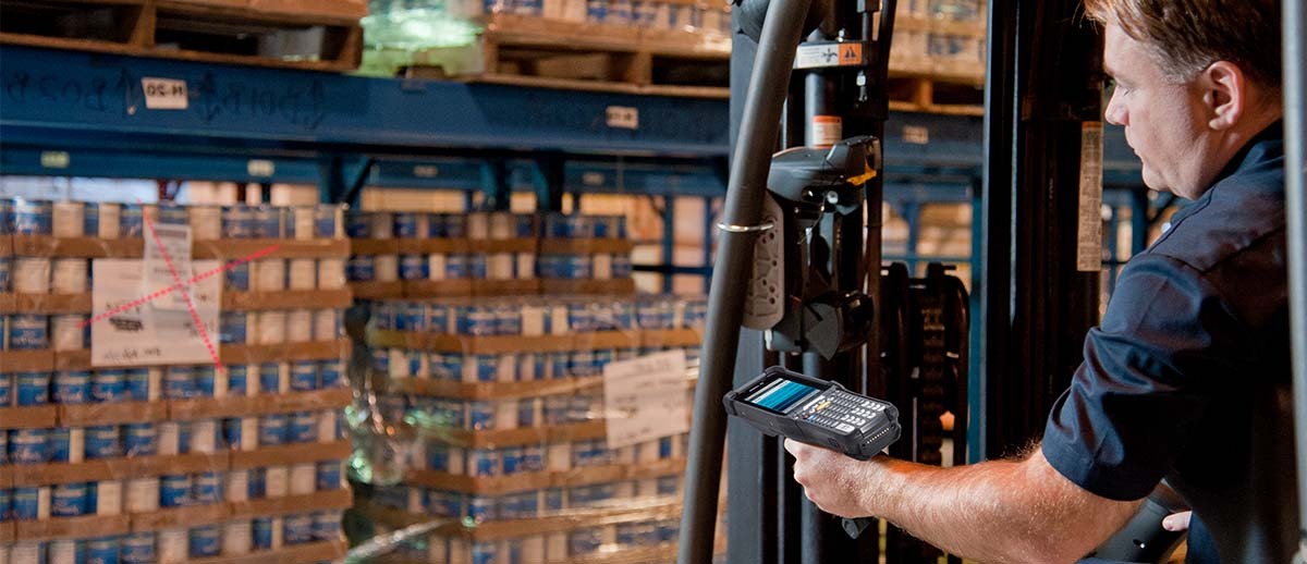 Standard Range vs. Extended Range (ER): Scanning from the Warehouse Floor to the Rafters