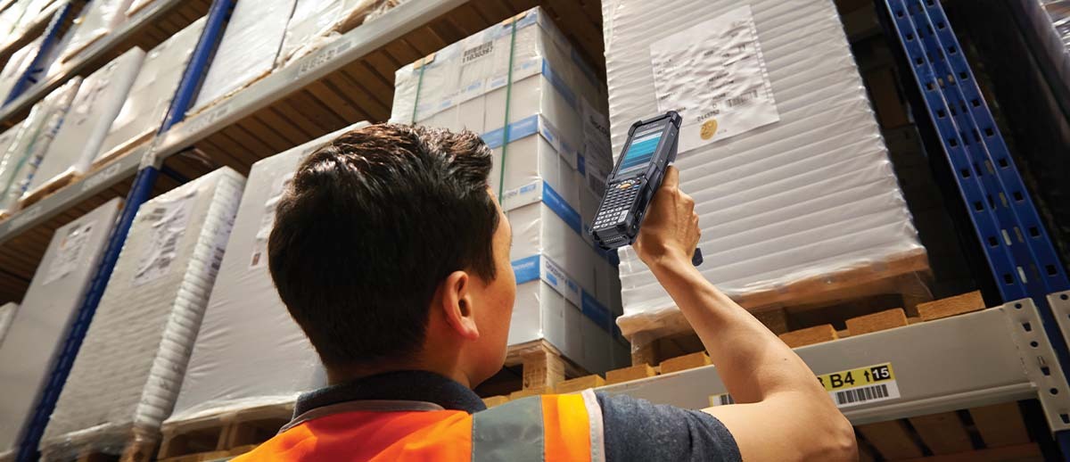 Standard Range vs. Extended Range (ER): Scanning from the Warehouse Floor to the Rafters