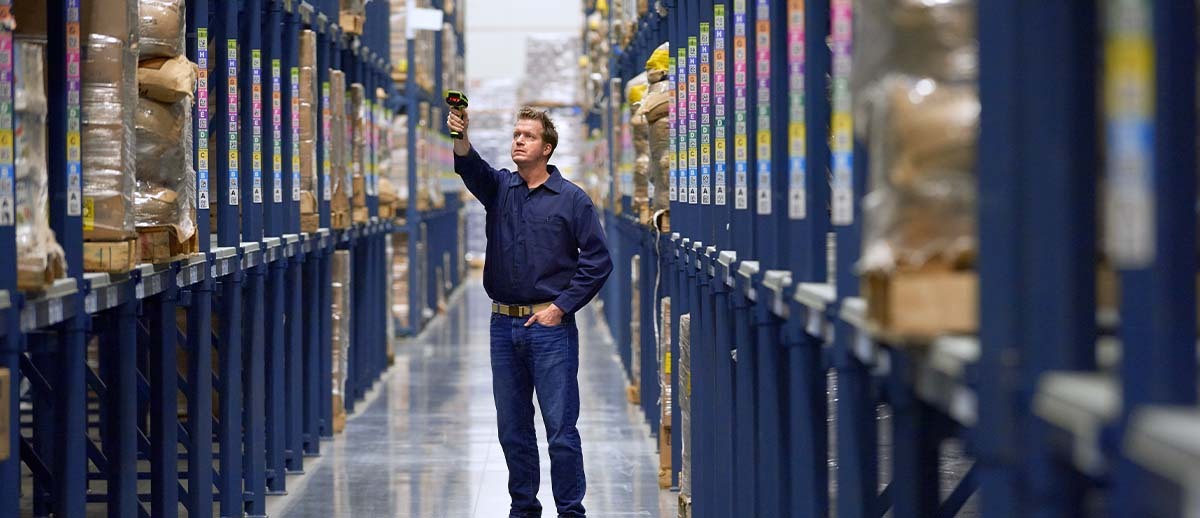 Standard Range vs. Extended Range (ER): Scanning from the Warehouse Floor to the Rafters